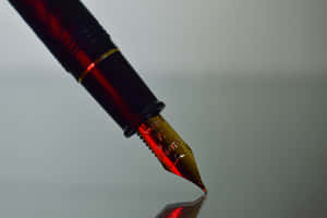 Fountain Pen Nib Reflection Wallpaper