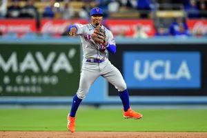 Francisco Lindor Fielding Baseball Game Wallpaper