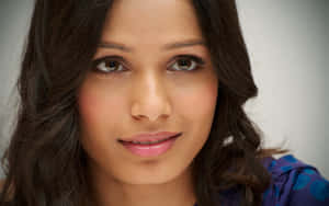 Freida Pinto Glamour Wallpaper Wallpaper