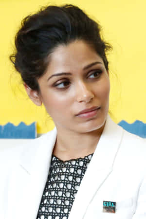 Freida Pinto Radiant Beauty Wallpaper