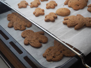 Freshly Baked Gingerbreads Wallpaper