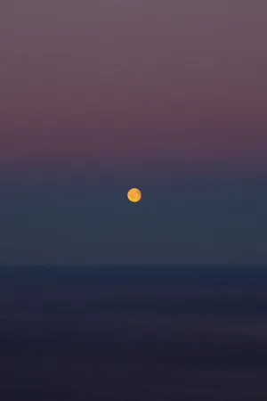 Full Hd Phone Moon Over Sea Wallpaper