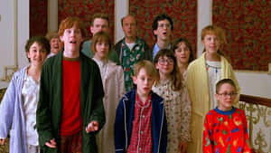 Funny Home Alone Mccallister Family Wallpaper