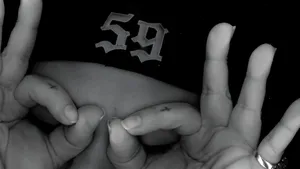 G59 Hand Sign Display Wallpaper