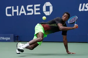 Gael Monfils Leaning On Floor Wallpaper
