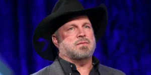 Garth Brooks And Blue Wallpaper