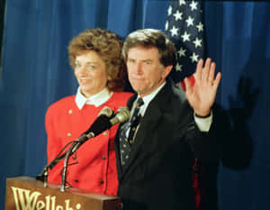 Gary Hart And Wife Waving Wallpaper