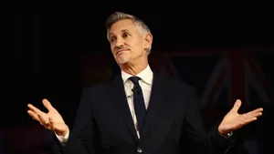 Gary Lineker As A Speaker Wallpaper