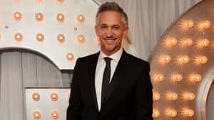 Gary Lineker – Renowned Sports Broadcaster And Former Football Pro Wallpaper