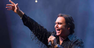 Gary Ryan As Neil Diamond Wallpaper