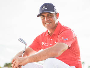 Gary Woodland Posing And Smiling Wallpaper