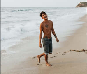 Gay Latino Shore Wallpaper