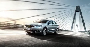 Geely G C9 On The Bridge Wallpaper