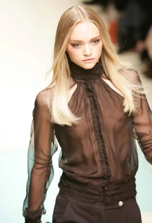 Gemma Ward Posing In An Elegant Photoshoot Wallpaper