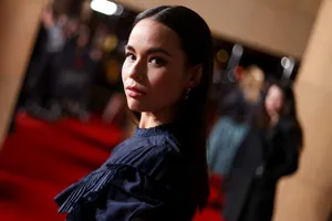 Genevieve Kang 2560 X 1707 Wallpaper Wallpaper