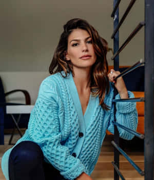 Genevieve Padalecki Smiling Radiantly Wallpaper