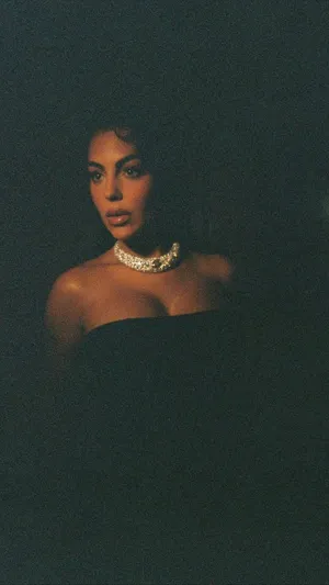 Georgina Rodríguez Elegant Portrait Wallpaper