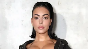 Georgina Rodríguez Elegant Style Wallpaper