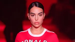 Georgina Rodríguez Fashion Moment Wallpaper