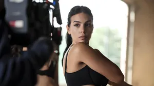 Georgina Rodríguez Photoshoot Behind Scenes Wallpaper