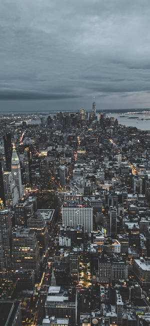 Get A Different Perspective On Nyc With The New York Hd Iphone Wallpaper