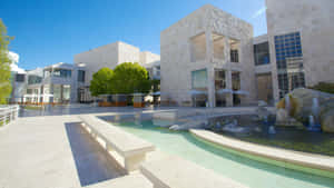 Getty Center Architectureand Pond Wallpaper