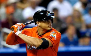 Giancarlo Stanton Striking Ball Wallpaper