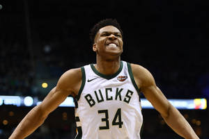 Giannis Antetokounmpo Bucks Vs. Celtics Wallpaper