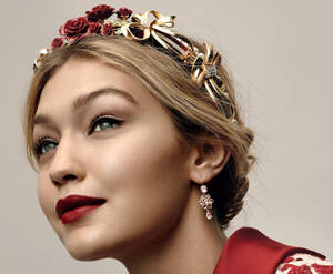 Gigi Hadid Gold Floral Headpiece Wallpaper