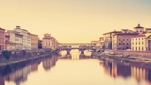Gigilo Guest Ponte Vecchio Wallpaper