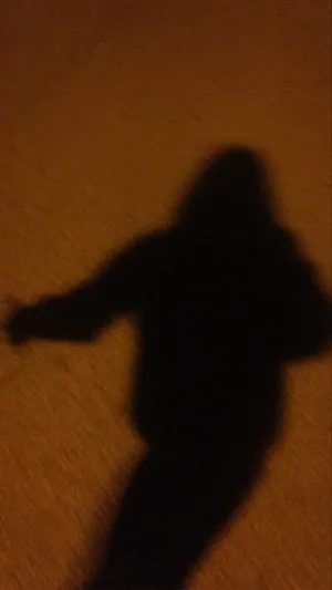 Girl Blurred Shadow Pfp Wallpaper