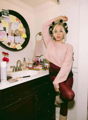 Glamorous Preparation Mackenzie Porter Wallpaper