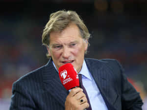 Glenn Hoddle English Football Commentator Wallpaper