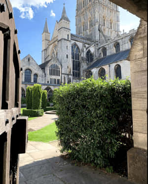 Gloucester Cathedral Garden View Wallpaper