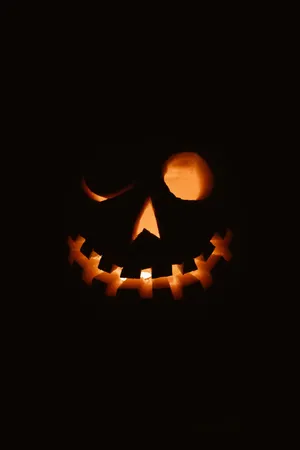 Glowing Jack O Lantern Halloween Wallpaper
