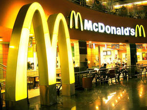 Glowing Mcdonald's Restaurant Wallpaper