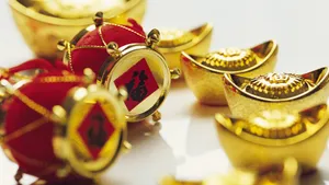 Gold Ingots And Chinese Decorations Wallpaper