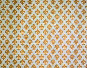 Golden Fleurde Lis Damask Pattern Wallpaper