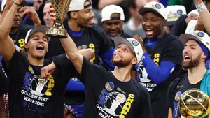 Golden State Warriors N B A Champions Celebration Wallpaper