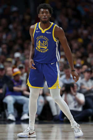 Golden State Warriors Player33 On Court Wallpaper