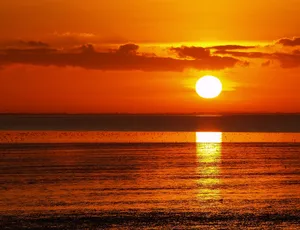 Golden Sunrise Scenery At The Beach In Norfolk, Virginia Wallpaper