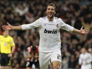 Gonzalo Higuain Real Madrid Vs. Athletic Bilbao Wallpaper