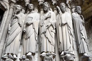 Gothic Statue At Chartres Cathedral Wallpaper