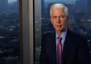 Governor Gray Davis Signing A Landmark Legislation Wallpaper