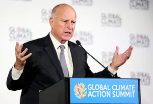 Governor Jerry Brown Discussing Ideas With The Community Wallpaper