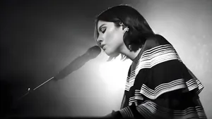 Gracie Abrams Live Performance Wallpaper