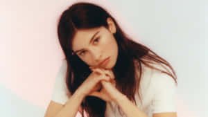 Gracie Abrams Portrait Wallpaper