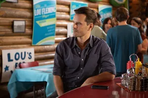 Graham Wardle At The Restaurant Wallpaper