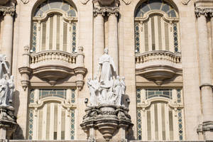 Gran Teatro Statue Habana Cuba Wallpaper