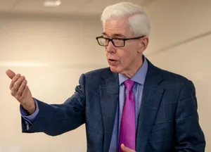 Gray Davis Speaking Event Wallpaper